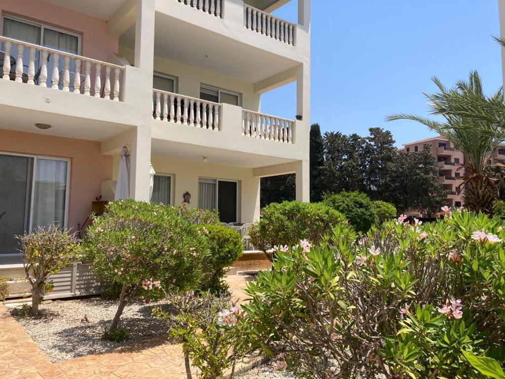 Diana 49 Appartement Paphos Buitenkant foto
